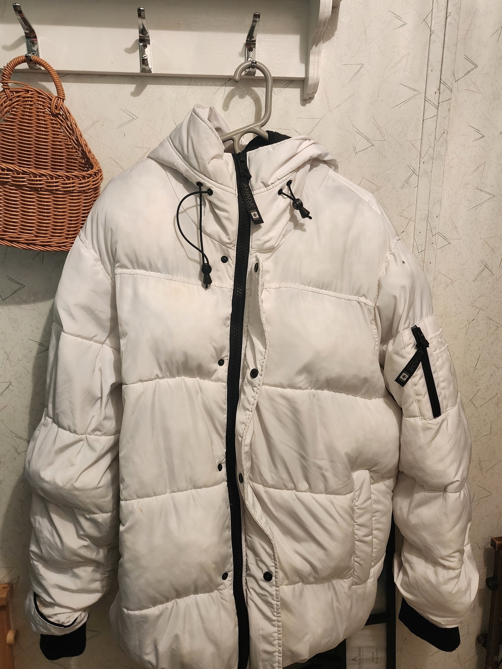 Canada Weather Wear White Puffer Coat